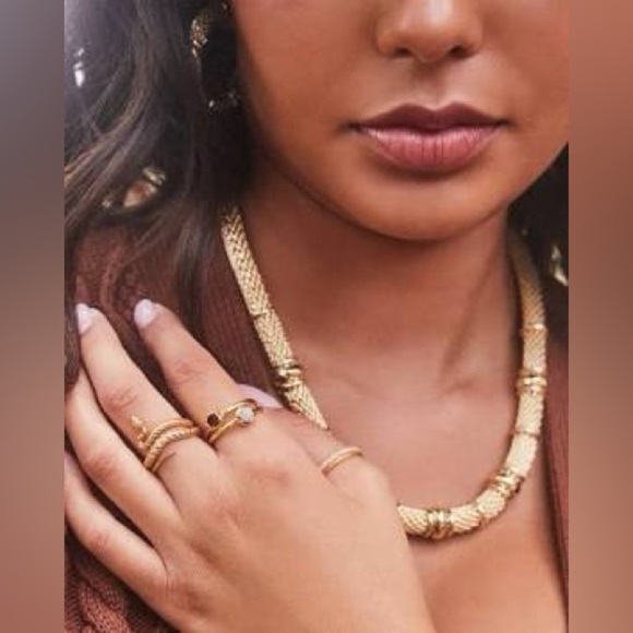 Kendra Scott Maya 14k Gold Plates Chain Necklace - Picture 8 of 9